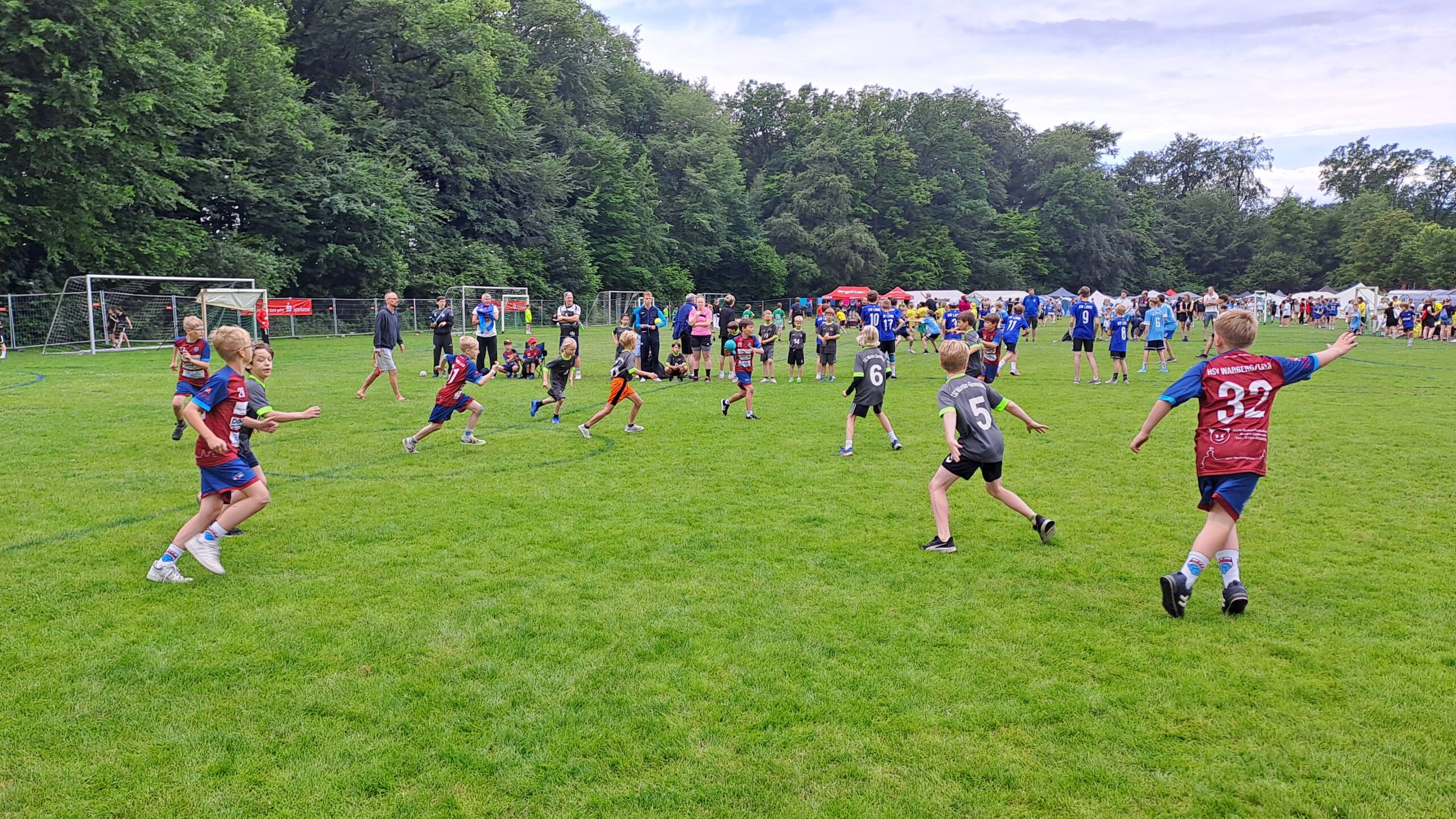 Der TCS Münster war beim Handballturnier in Ibbenbüren mit zwei Jugendmannschaften vertreten.